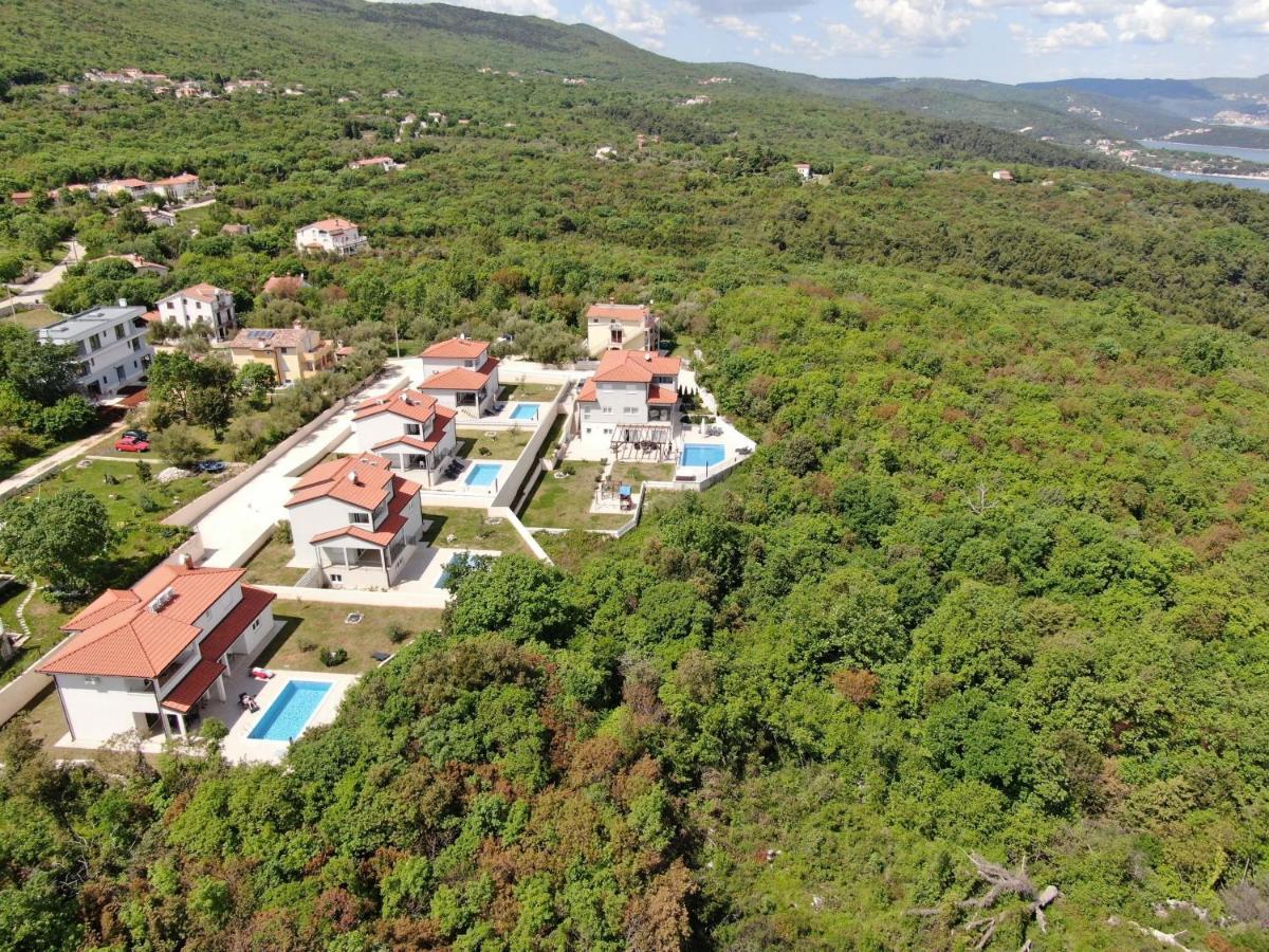 Yourcroatiaholiday - Villa With 6 Rooms Drenje  Екстериор снимка