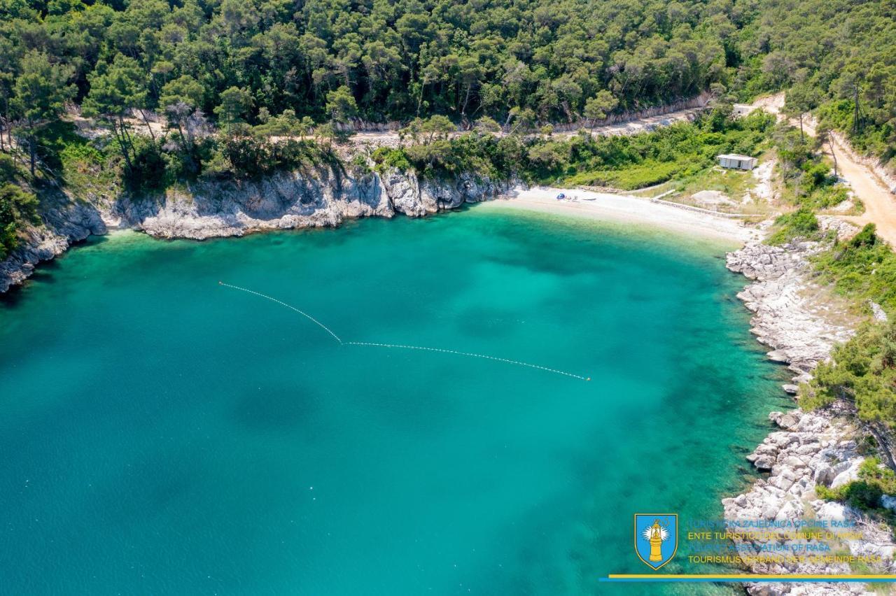 Yourcroatiaholiday - Villa With 6 Rooms Drenje  Екстериор снимка