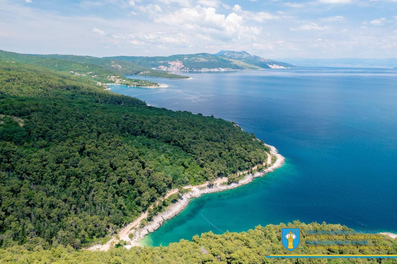 Yourcroatiaholiday - Villa With 6 Rooms Drenje  Екстериор снимка